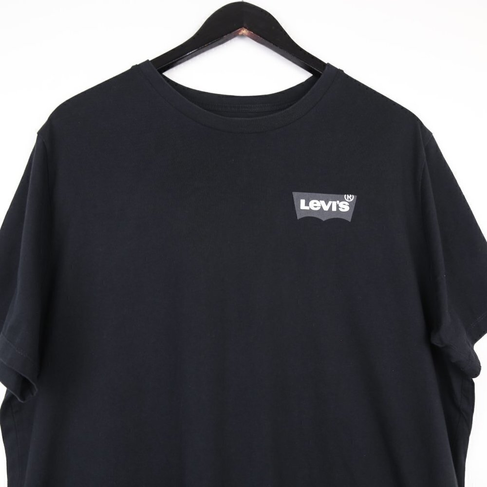 LEVI'S Trademark Classic Relaxed Fit Short Sleeve Black T-Shirt Men's - Picture 2 of 5